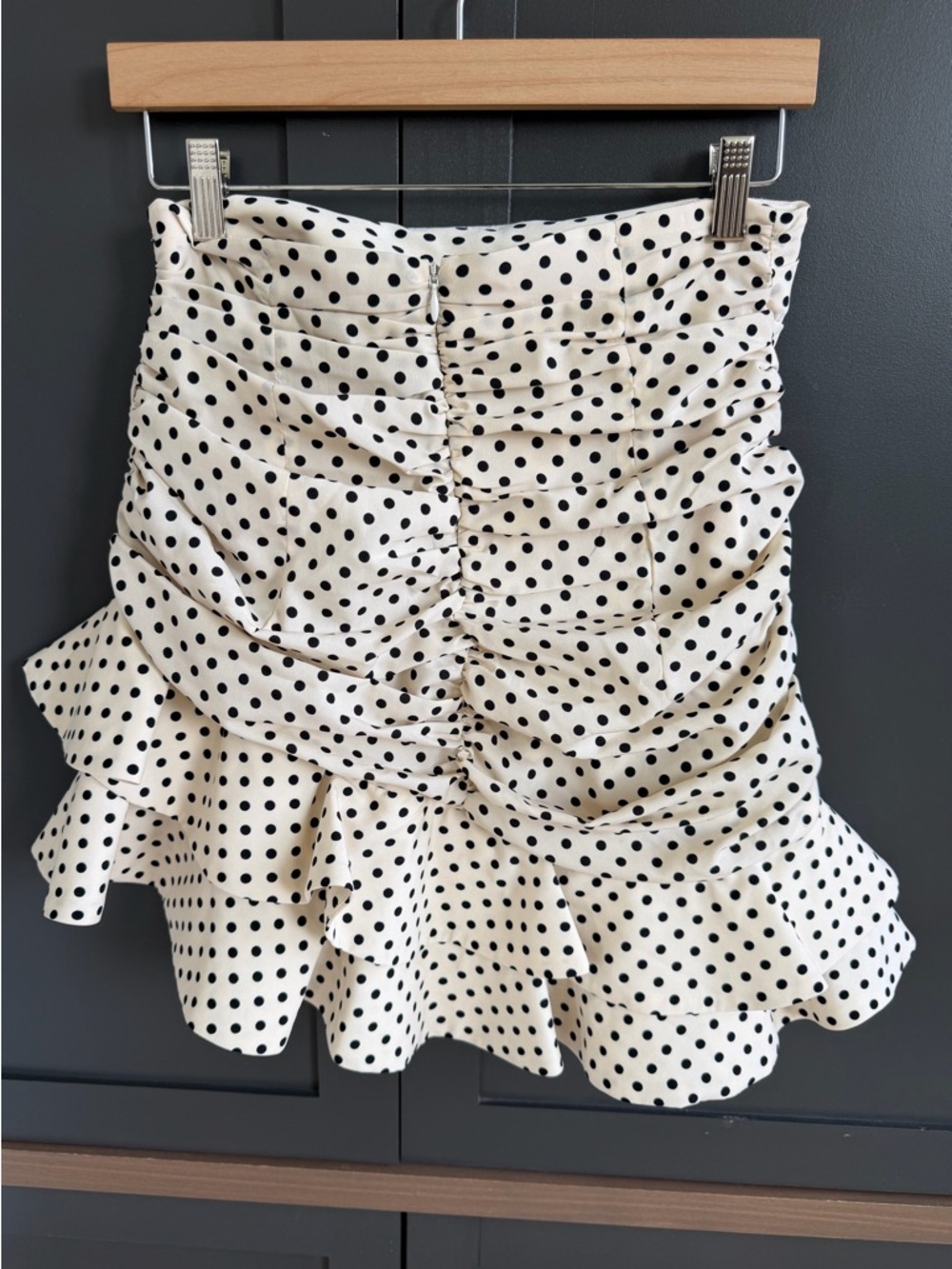 Zara Cream and Black Polka Dot Ruched Ruffle Mini Skirt | M - Picture 6 of 9